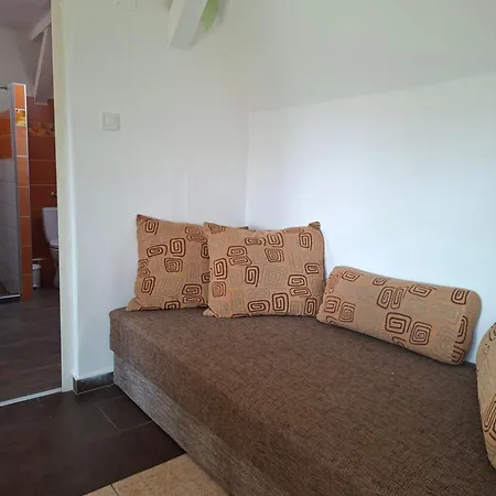 Apartamento 7 *