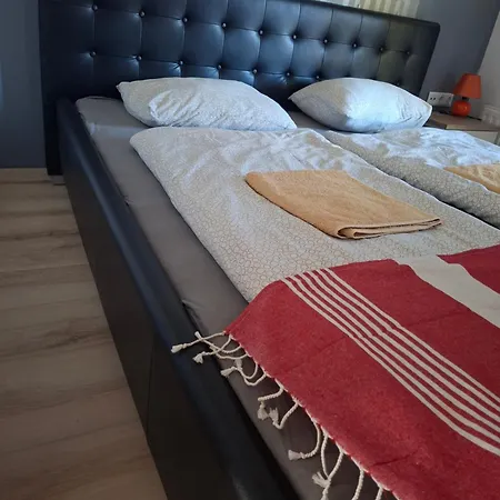 7 Apartmanhaz Апартаменты Шиофок