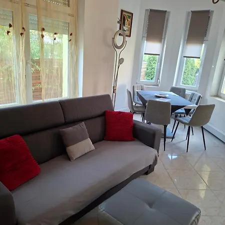 Апартаменты 7 Apartmanhaz Шиофок