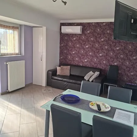 7 Apartmanhaz Siófok